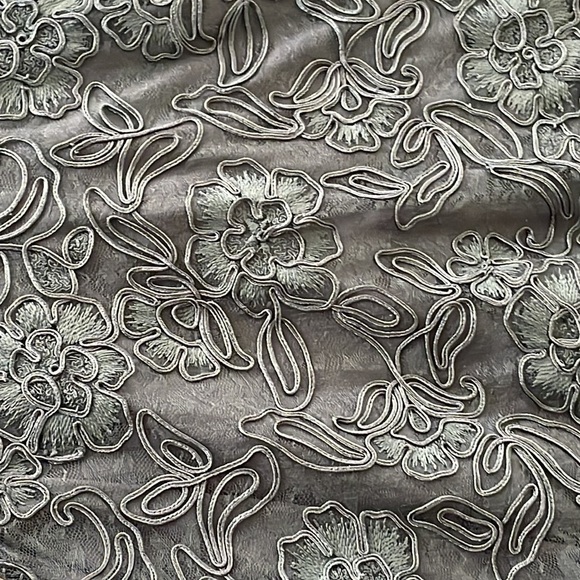 Black Lace Sleeveless Dress - Picture 5 of 8